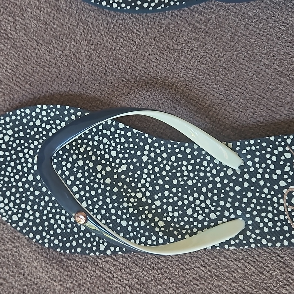 Roxy Flip-flops - Picture 3 of 5